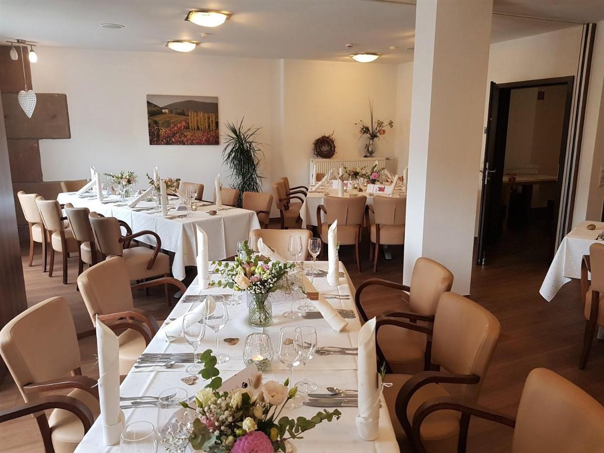 Hotel-Restaurant Pfaelzer Hof Edenkoben Eksteriør billede