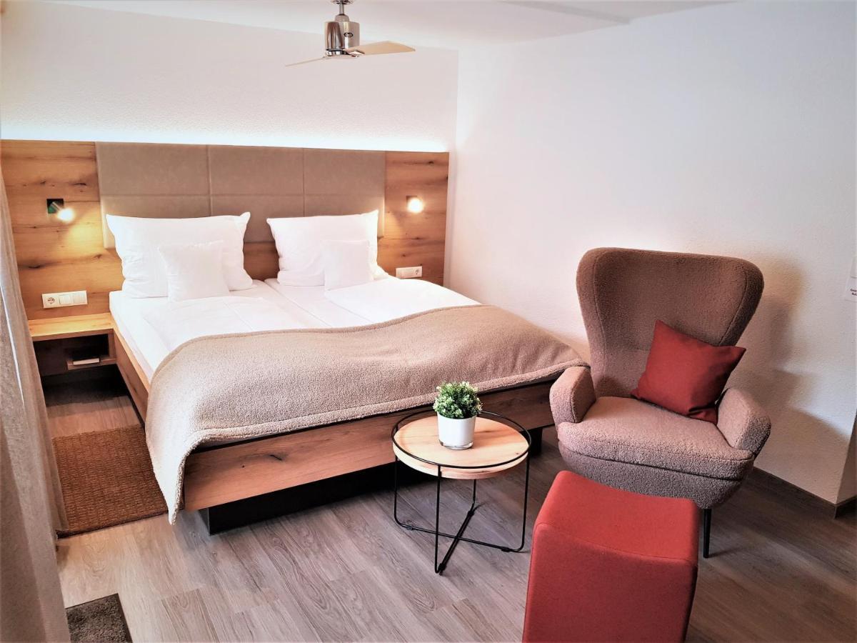 Hotel-Restaurant Pfaelzer Hof Edenkoben Eksteriør billede