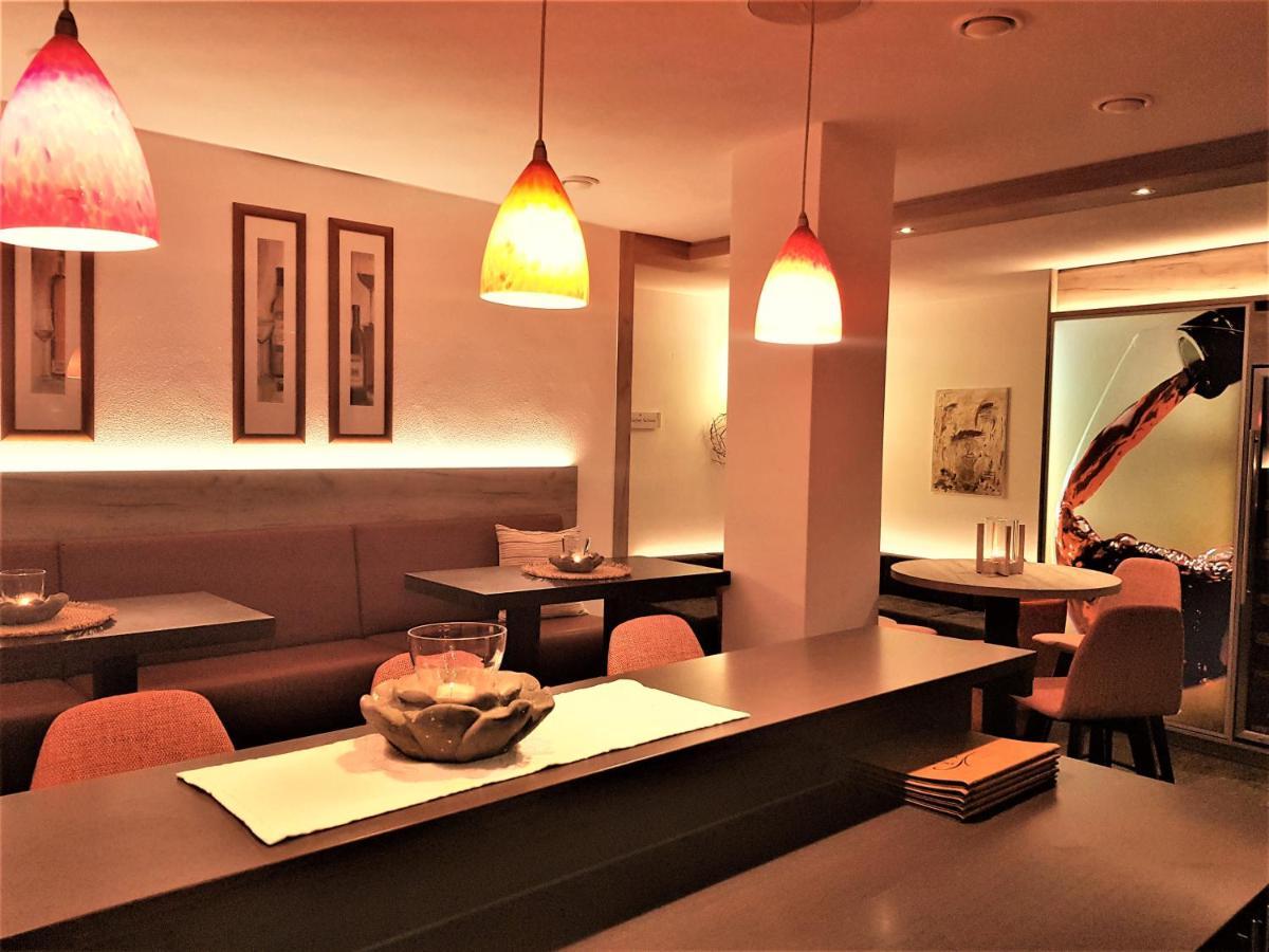 Hotel-Restaurant Pfaelzer Hof Edenkoben Eksteriør billede