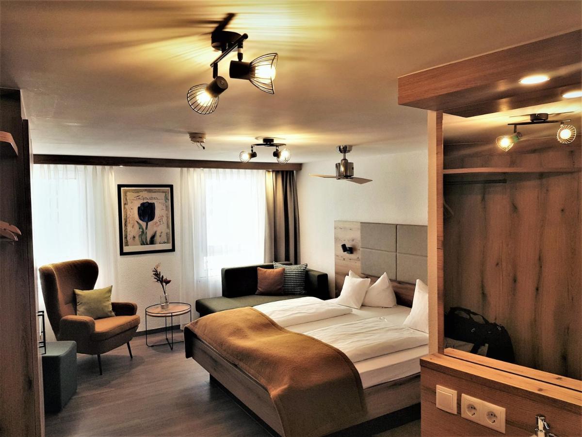 Hotel-Restaurant Pfaelzer Hof Edenkoben Eksteriør billede