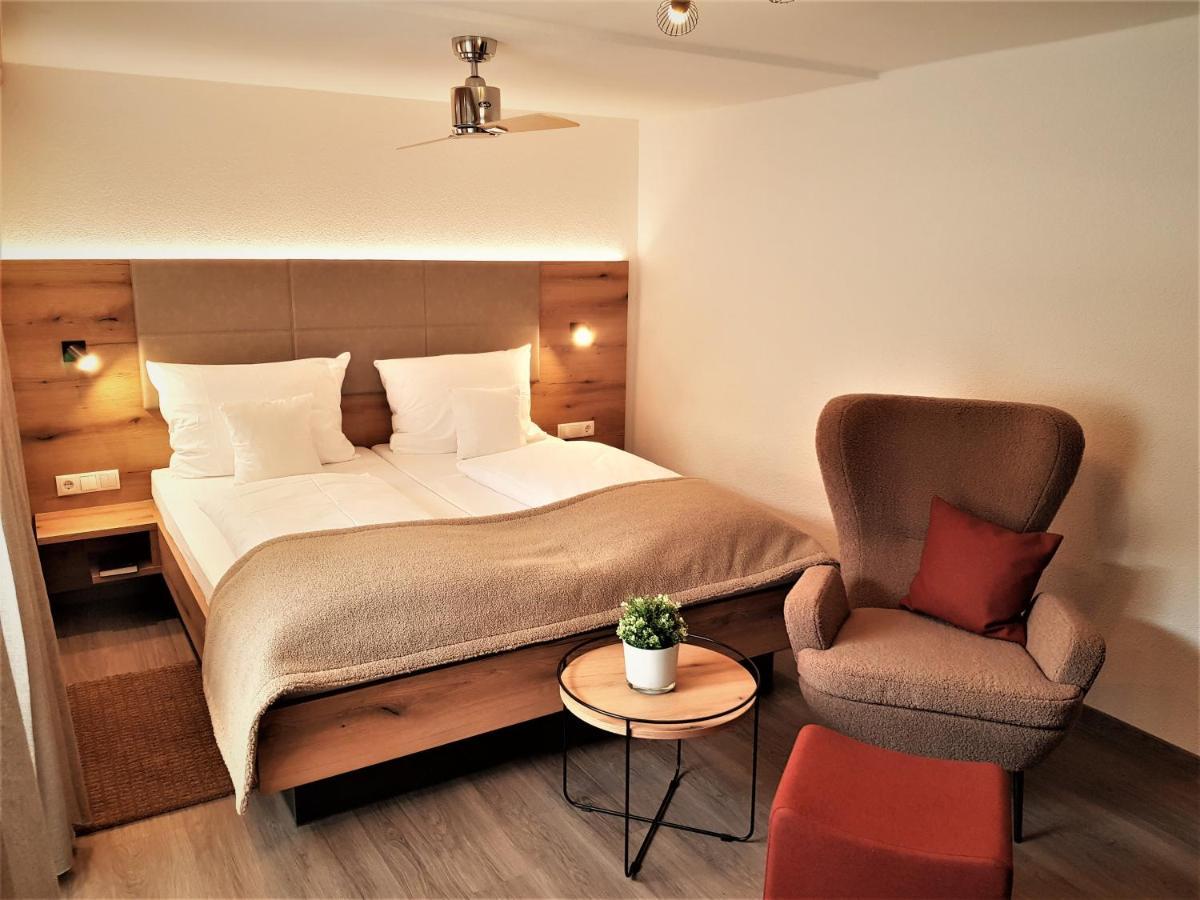 Hotel-Restaurant Pfaelzer Hof Edenkoben Eksteriør billede