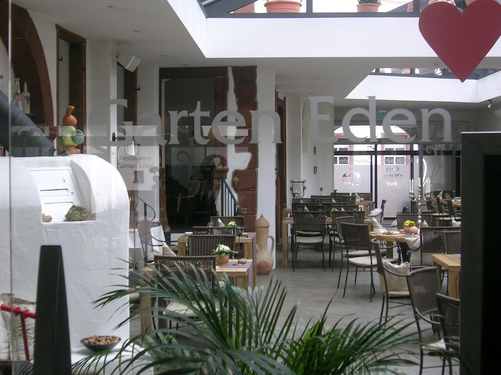 Hotel-Restaurant Pfaelzer Hof Edenkoben Eksteriør billede
